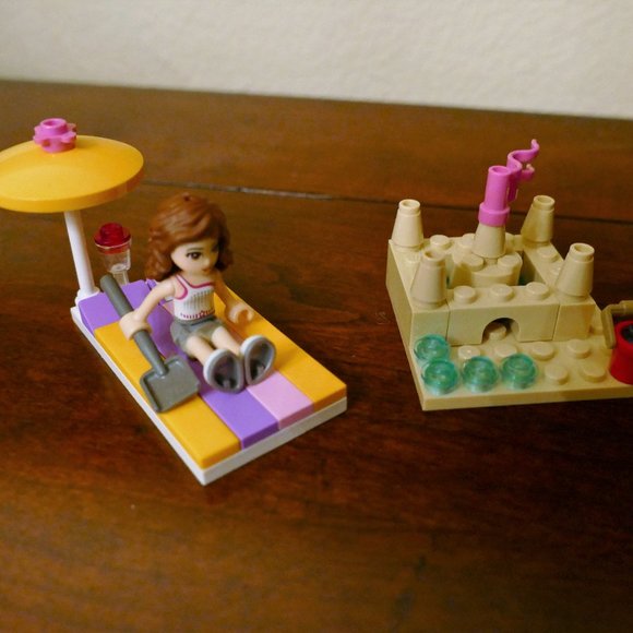 LEGO Friends Olivia's Speedboat (3937) - Picture 6 of 7